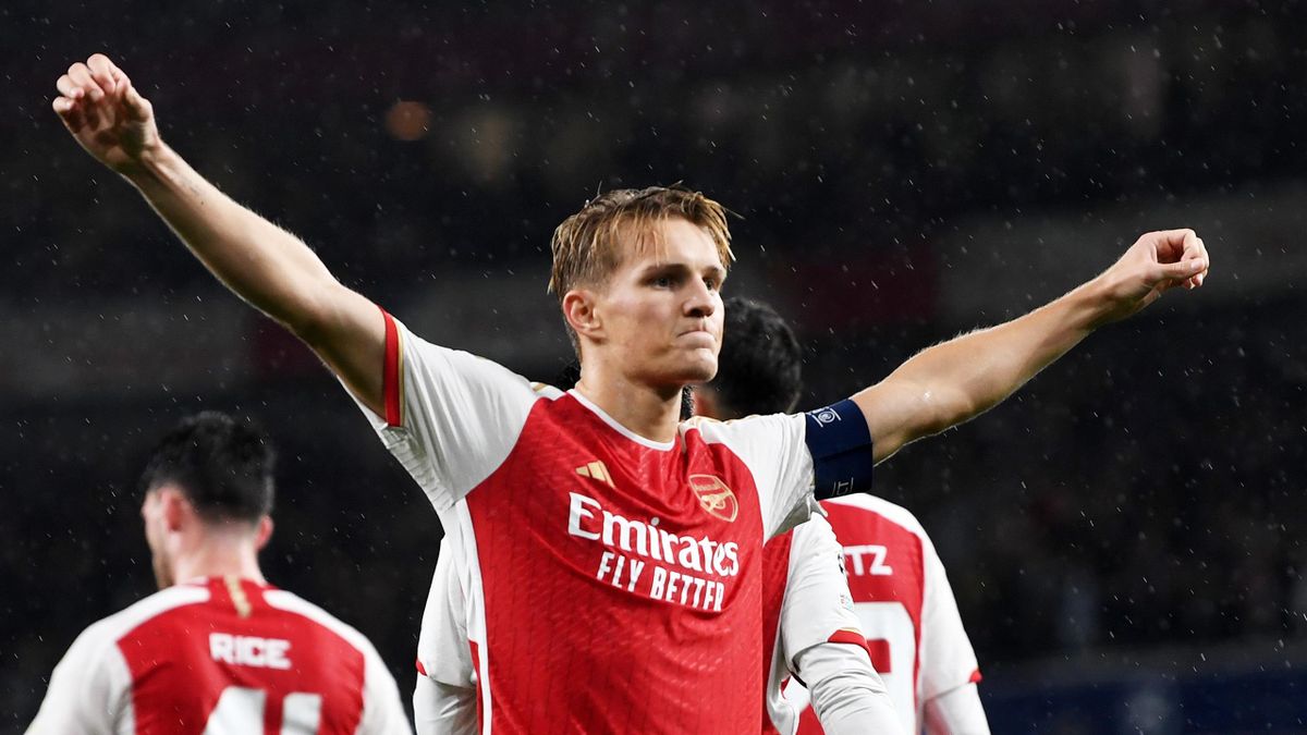 Arsenal: Đốn hạ PSV ngay từ trận mở màn