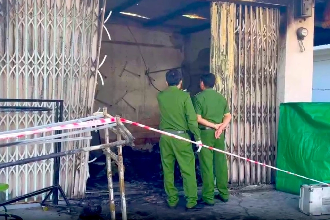 Gia Lai: Nghi can phóng hỏa khiến 3 người chết cháy tự vẫn