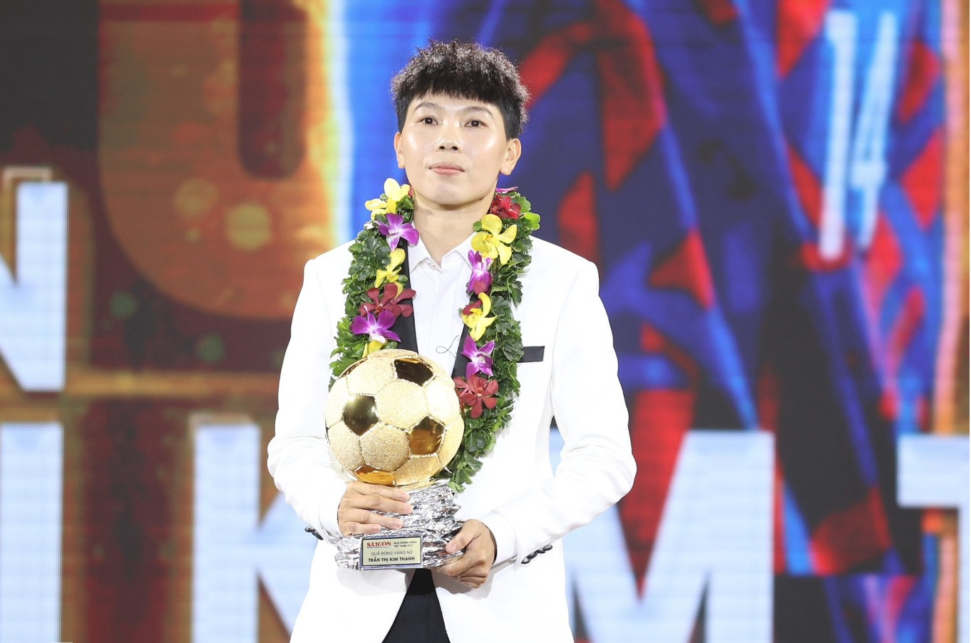 Thủ môn Trần Thị Kim Thanh vượt qua Huỳnh Như để đoạt giải Quả Bóng Vàng nữ